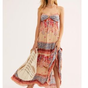 NWOT FREE PEOPLE “give a little” maxi dress size L